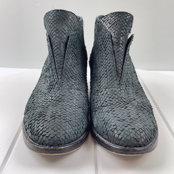 Eileen Fisher Boots Womens Size 7.5 Green Snake Textured Leather Ankle Booties - Picture 2 of 6